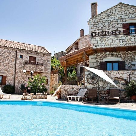 Tsivaras Villas Luaran gambar