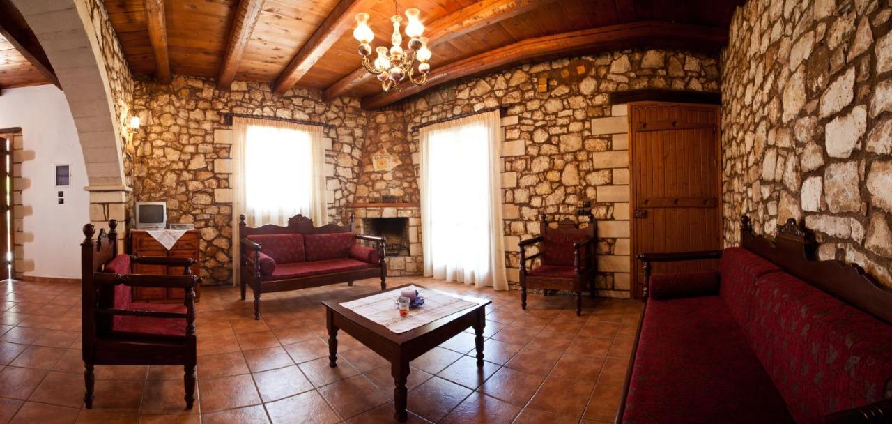 Tsivaras Villas Luaran gambar