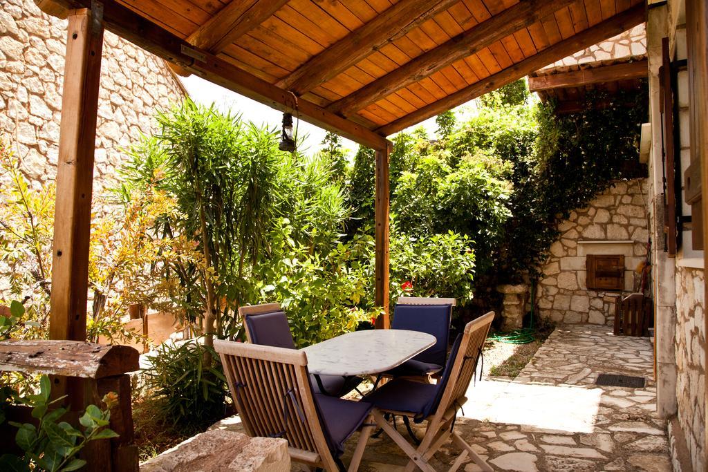 Tsivaras Villas Bilik gambar