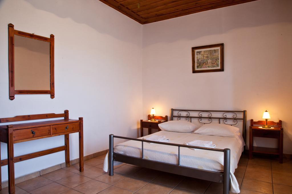Tsivaras Villas Bilik gambar